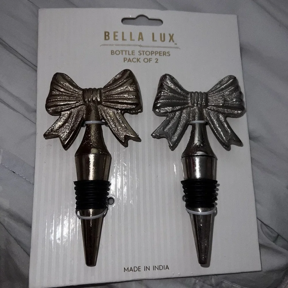 Bella Lux Bottle Stoppers Gold & Silver Bows 2 Pack Wine Bottle Stoppers